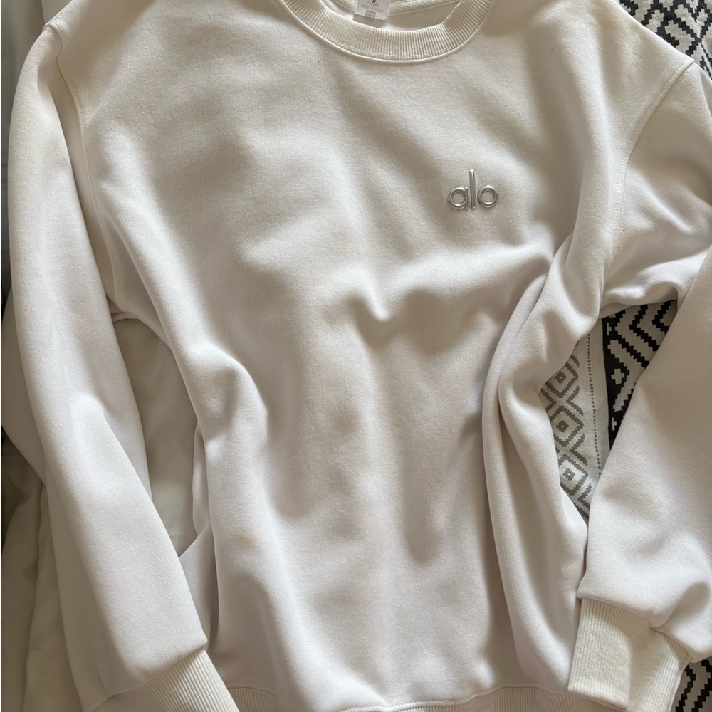 ALO Yoga White Sweater